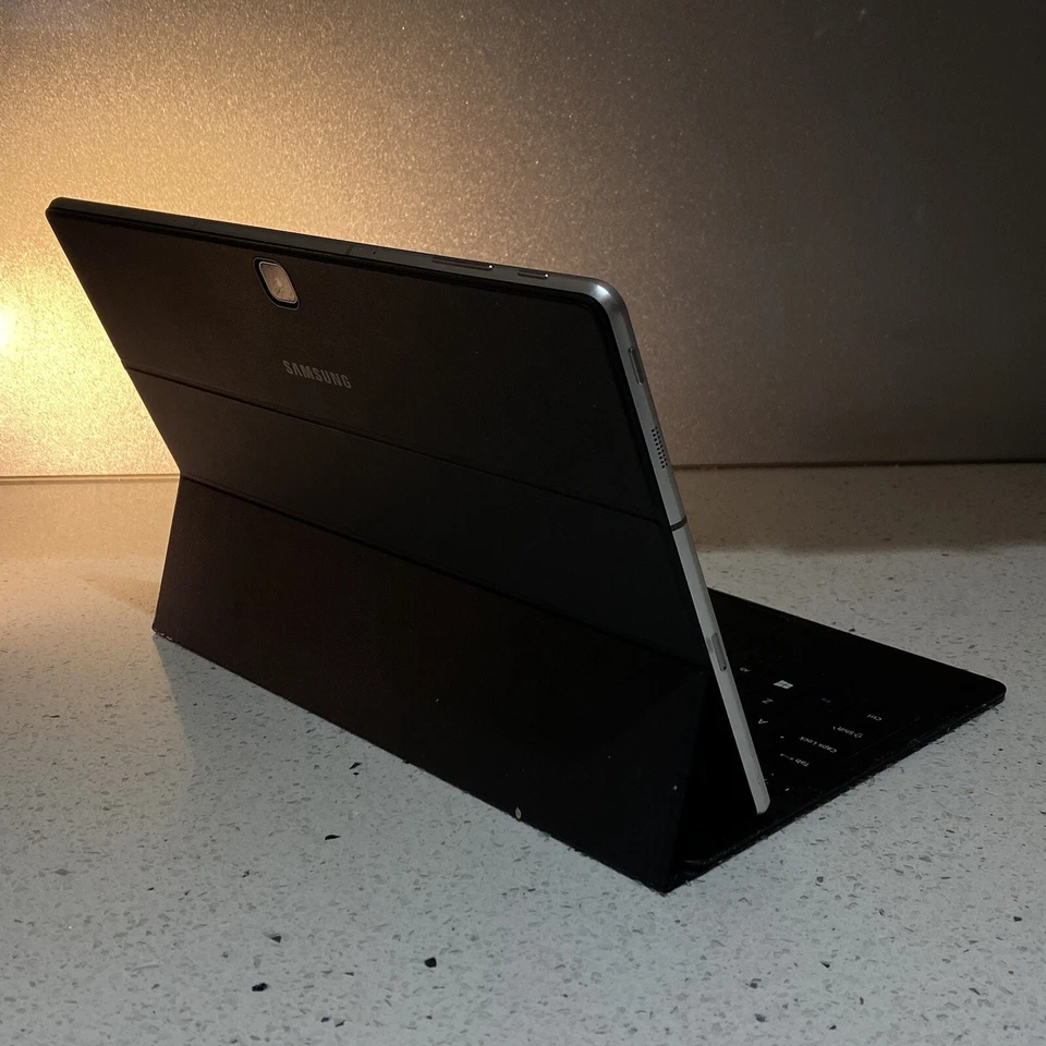 Genuine Samsung Galaxy TabPro S 12" Touch Screen, 4GB, 128GB, Win 10 Pro #309 - Image 2 of 4