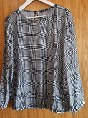 Blusenshirt, kariert, GR 38, von essentials by Tchibo