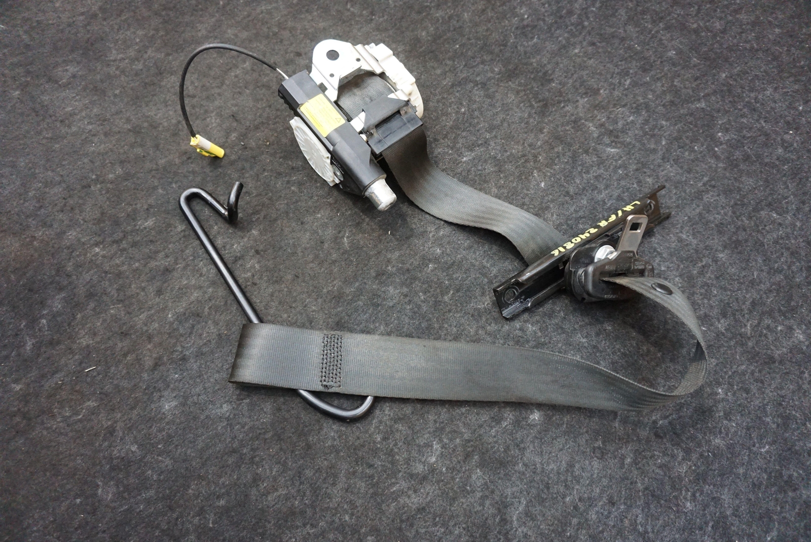 Front Left Driver Side Seat Belt Assembly 34040740 Maserati Granturismo 2008-19