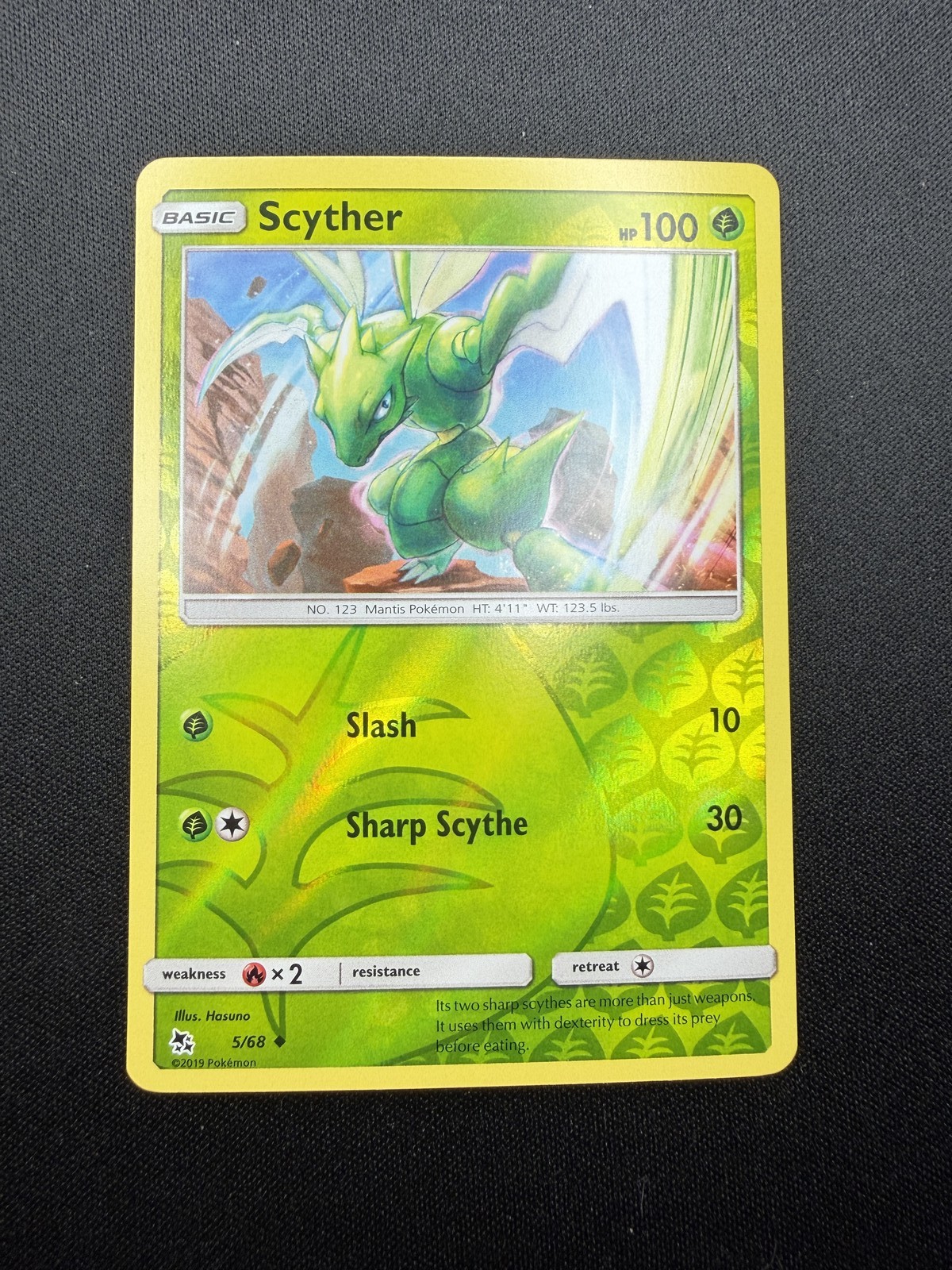 Scyther 5/68 Reverse Holo – Hidden Fates – Near Mint NM – Pokemon TCG