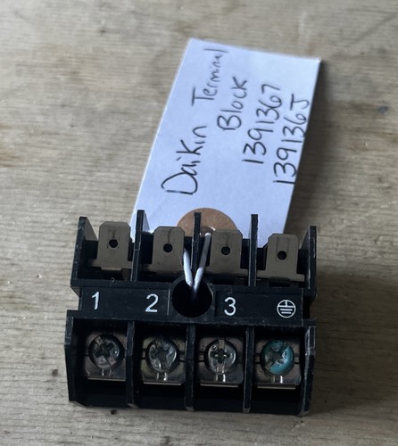 Daikin 1391367 Terminal Block 139136J USED **TESTED**