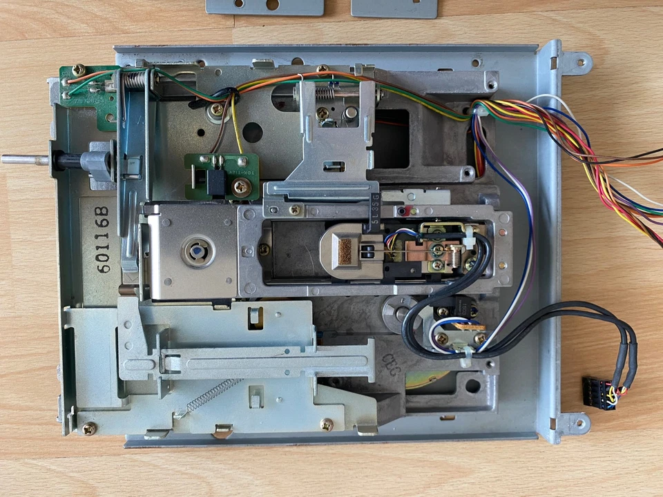 Commodore 128 D Interne Laufwerk ( aus  Kunststoffgehäuse ) Funktioniert #03 25 - Bild 3 von 4