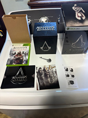 Assassin s Creed Brotherhood Collector s Edition Xbox 360 Jack in Box Art Book