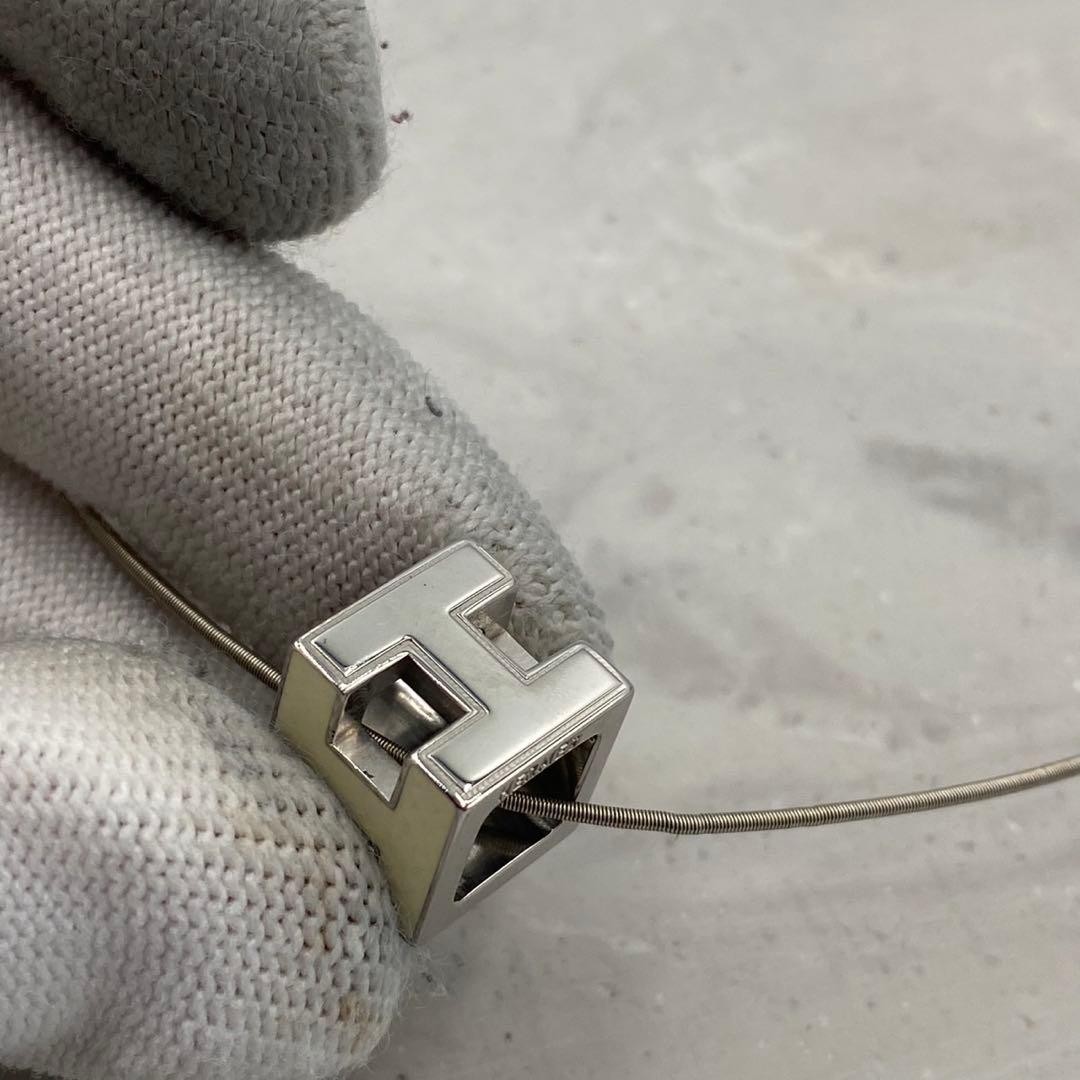 Hermes Cube H Necklace Silver White Pre-owned thumbnail 3