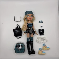 Bratz The Treasures! 2005 Cloe Doll