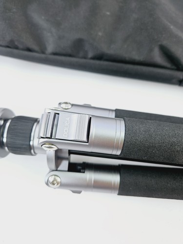 Dolica 57" Ultra Premium Professional Tripod LX600B502D/S - Picture 3 of 14
