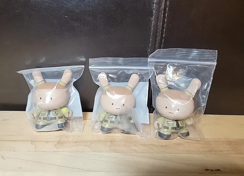 Kidrobot Dunny Evolved Youth Outreach Steve Lot Of 3 Heavy Purification Unit - Image 2 of 3