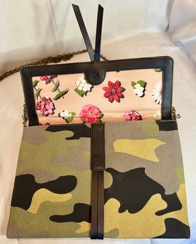 STELLA & DOT Bellamy Camo Clutch, Standalone Clutch or Crossbody Bag, NWOT - Picture 3 of 9