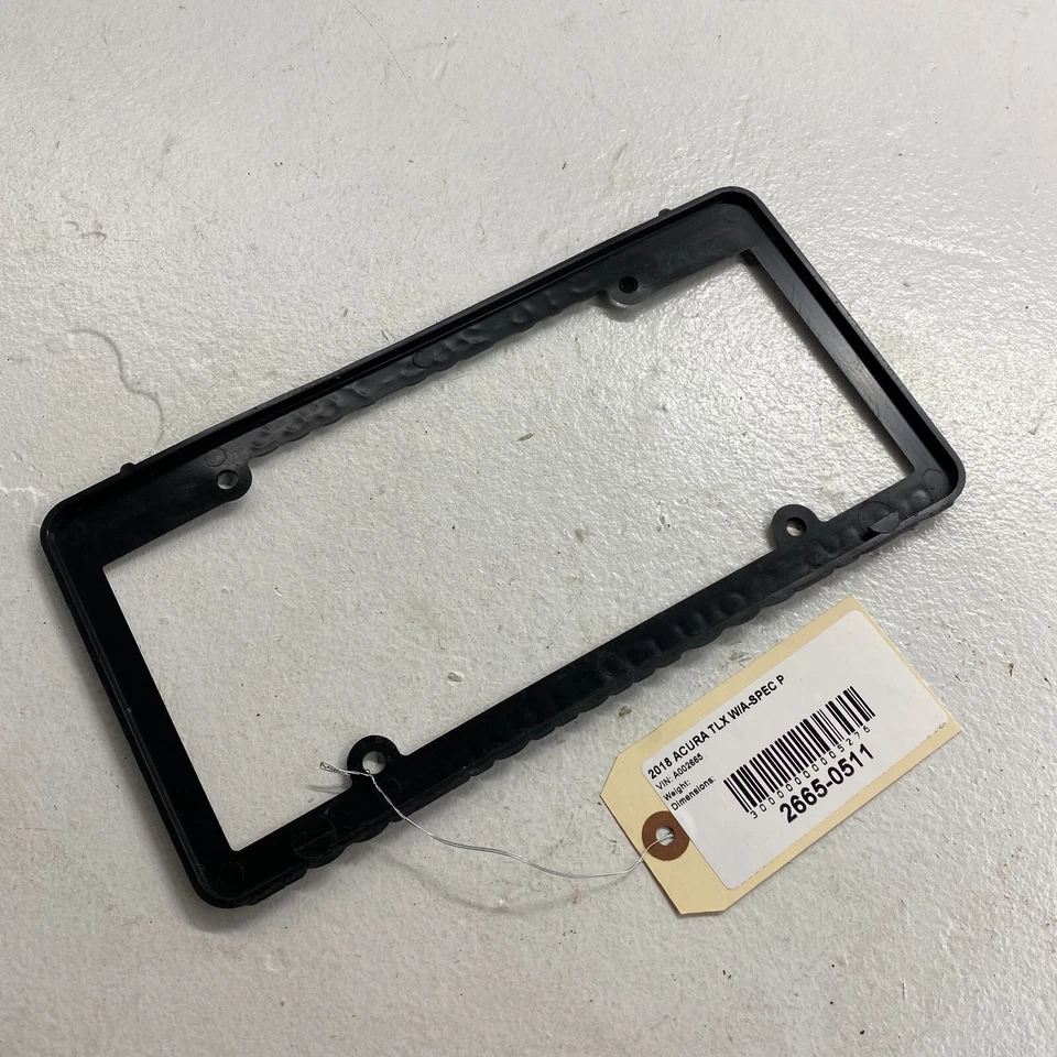 Marco de matrícula de plástico Mitsubishi Foto 4 de 4