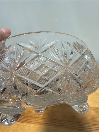 Gorgeous Vintage 1960’s Hand Cut Etched Bohemian Crystal Three Footed Glass Bowl - Picture 23 of 24