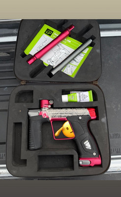 Planet Eclipse Gtek 170r Electronic Paintball Marker Black/Red w/ Hard Case