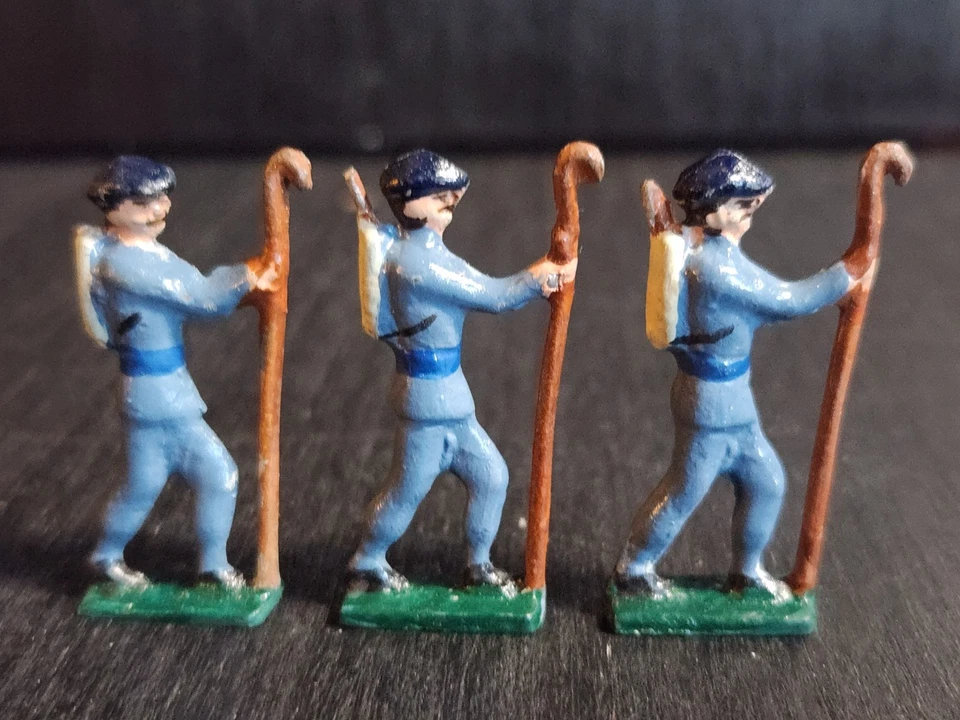 CBG MIGNOT CHUMBO SOLDADOS SEMI-PLANOS EQUIPE DE MARCHA ALPINA LOTE DE 3 VINTAGE 45mm - Imagem 2 de 4