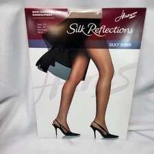 Hanes Silk Reflections NON Control Top Soft Taupe Pantyhose Style 715 Size E-F