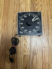 Vtg 70s GraLab Model 300 Darkroom Timer CLOCK Control Analog WORKS
