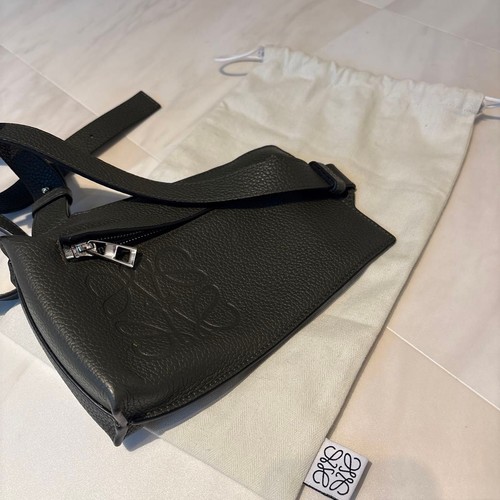LOEWE Loewe Vertical T Pocket Bag Black Leather Body Bag