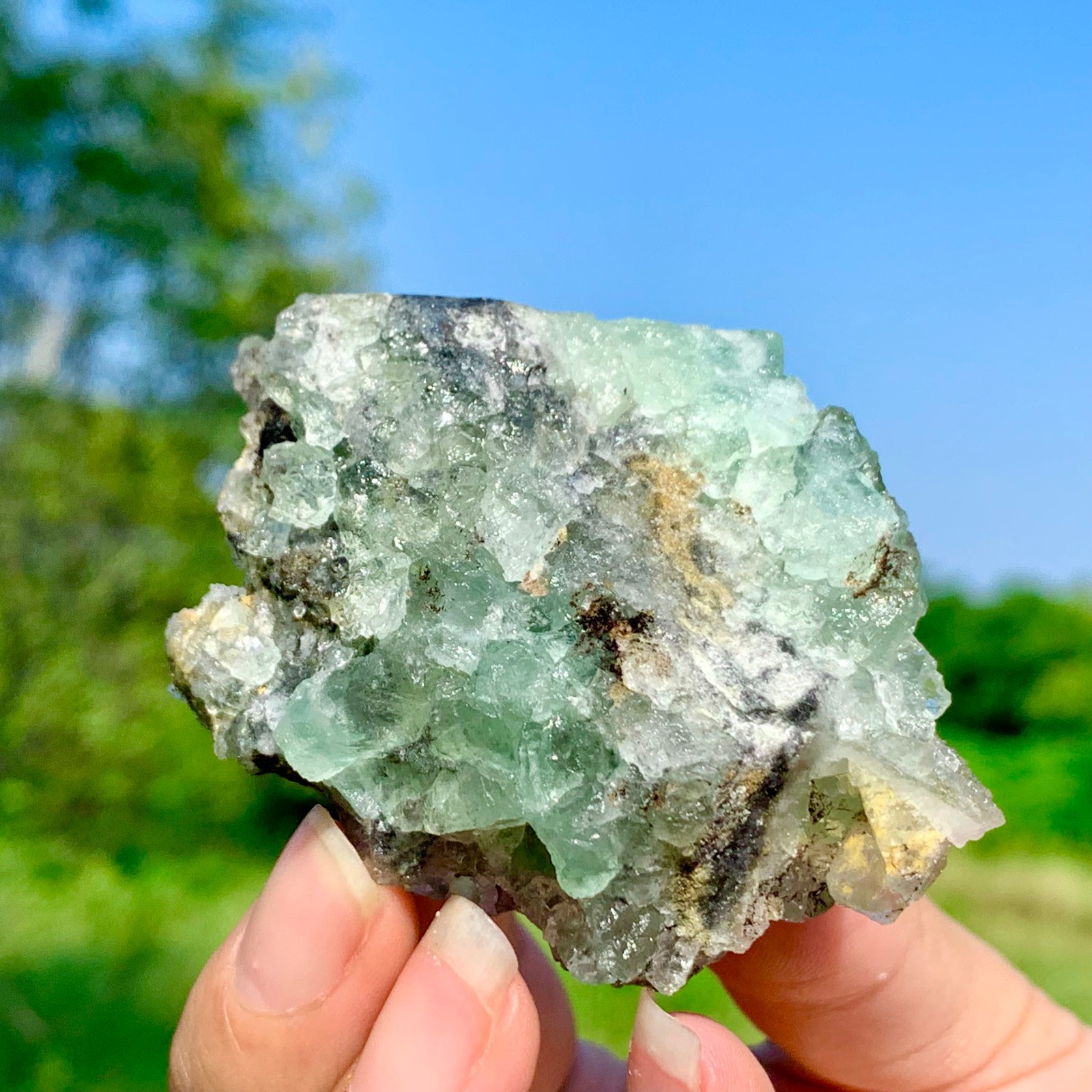 114G Rare transparent green cubic fluorite mineral crystal sample/China