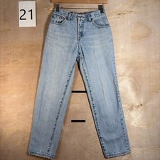 Vintage Levi s 550 Denim Blue Jeans Relaxed Fit Tapered Leg Petite Women s 26x28