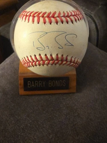 Barry Bonds Autographed NL Official Baseball- minor Toning