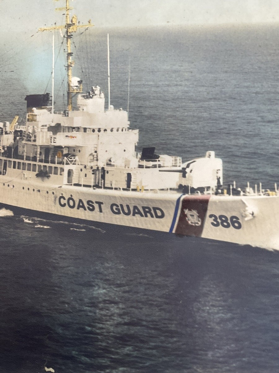 (未使用･未開封品)Great Ships: Coast Guard Ships [DVD] USCGC DEXTER WAVP 385 Framed Coast Guard Ship Photo
