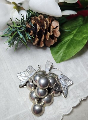 TAXCO MEXICO STERLING GRAPE DESIGN PENDANT/OR BROCH