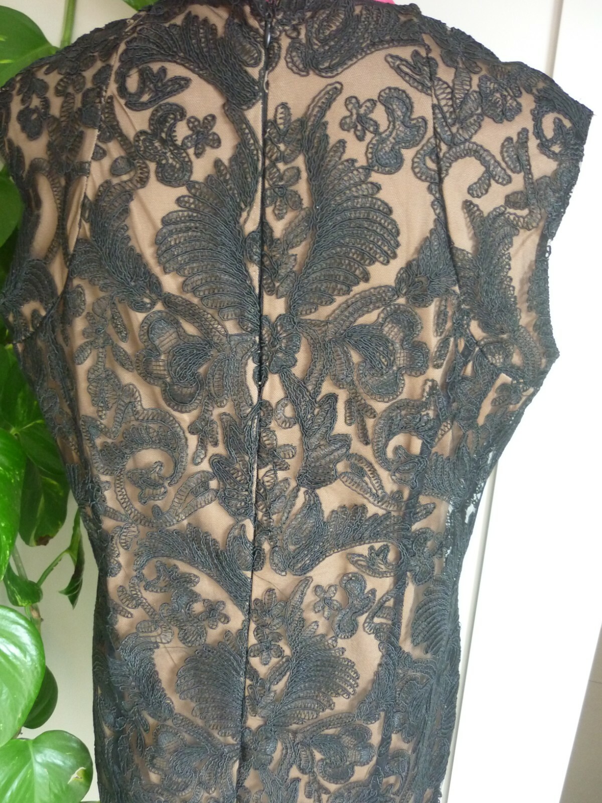 Picture 4 of 9