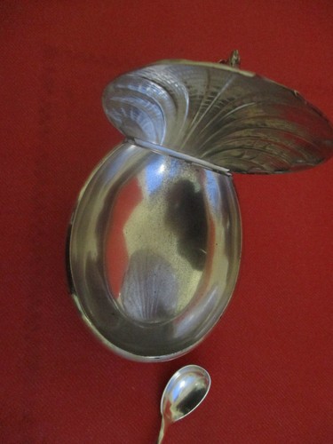 Sucrier ancien en argent massif avec minerve XIXème de l'hôtel du Louvre 324 gr - Foto 5 di 24