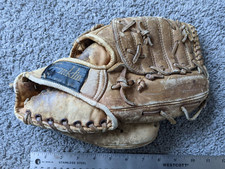 VTG FRANKLIN F143 JAPAN RIGHT HAND THROW RHT LEATHER BASEBALL GLOVE BROKEN-IN