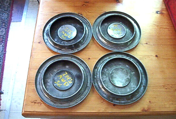 OE vintage set of 4 1975 BMW 530i hubcaps, faded emblems,good stainless - Image 2 of 2