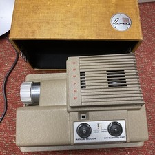 Vintage 1960s Revere Auto Magazine P-553 Slide Projector