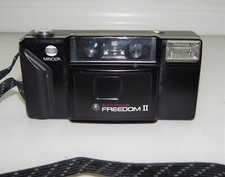 *FOR PARTS OR NOT WORKING* Vintage Minolta Freedom II 35MM film camera