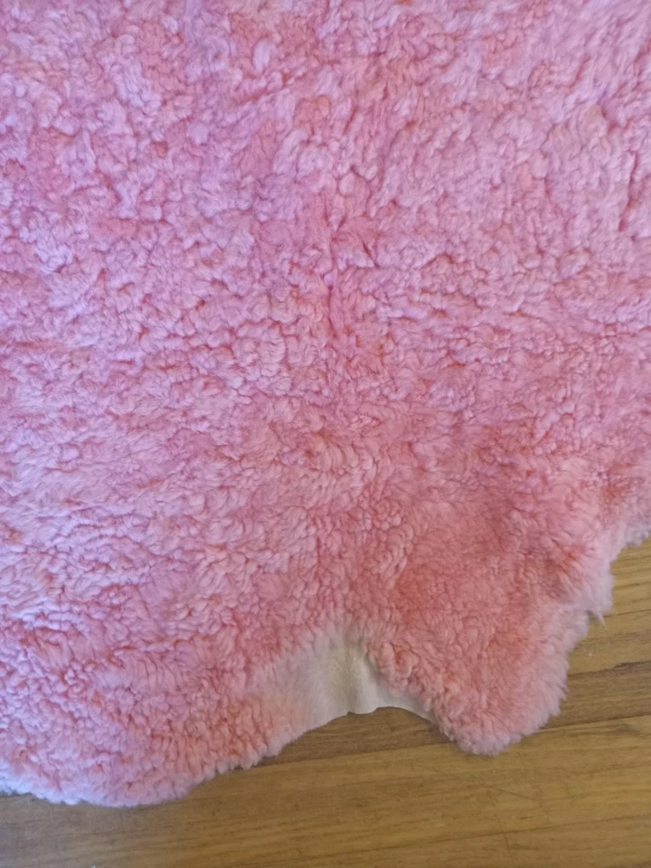 Tapete de pele de carneiro pequeno da Nova Zelândia 32x39" tingido coral-pêssego pele de lã real macia - Imagem 4 de 4