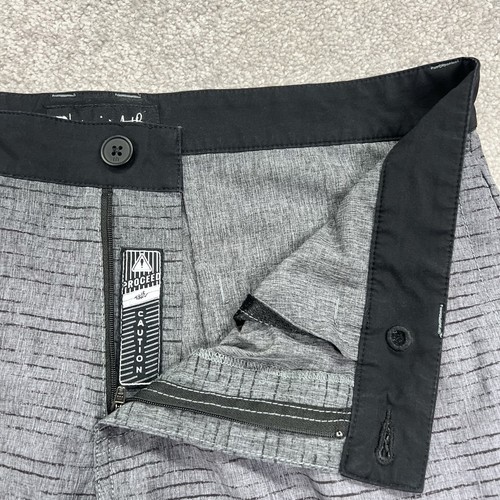 Travis Mathew Shorts Herren 34 x 10 grau Golf Performance Stretch Chino gestreift - Bild 7 von 12