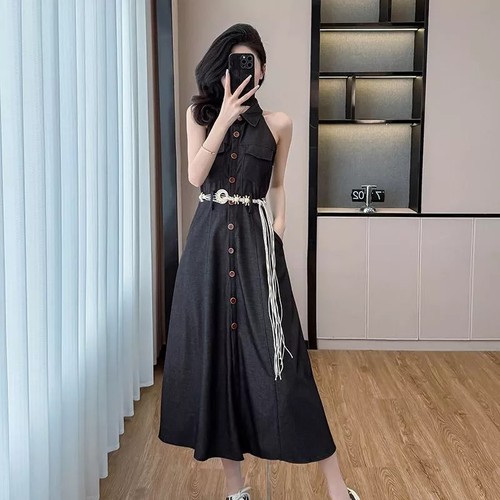 Robe sans manches à buste boutonné - Noir