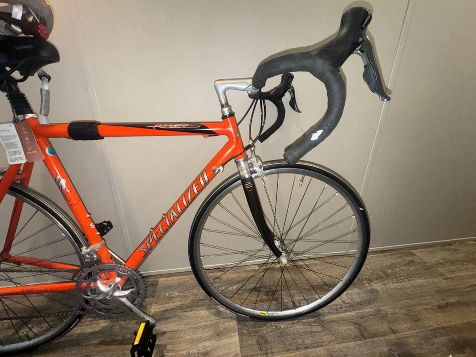 Specialized Allez Road Bike, 56cm, FACT Carbon Fork, Shimano Claris, LOW MILES - Image 4 of 4