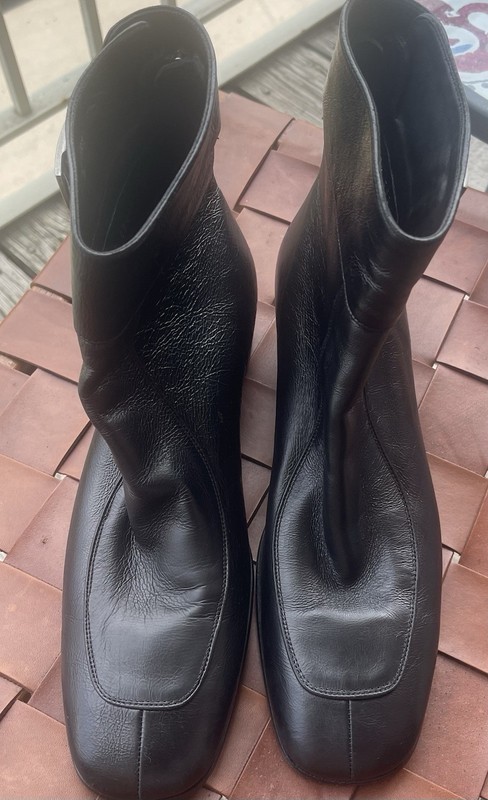 Saint Laurent Men’s Baby Eighty Boots 44/11. $1250