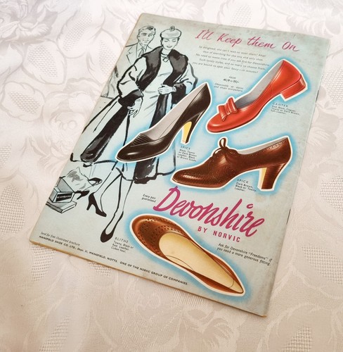 Photoplay Magazine Oct 1956,Marilyn, Sal Mineo, Natalie Wood,Lisa Gaston. - Picture 9 of 9