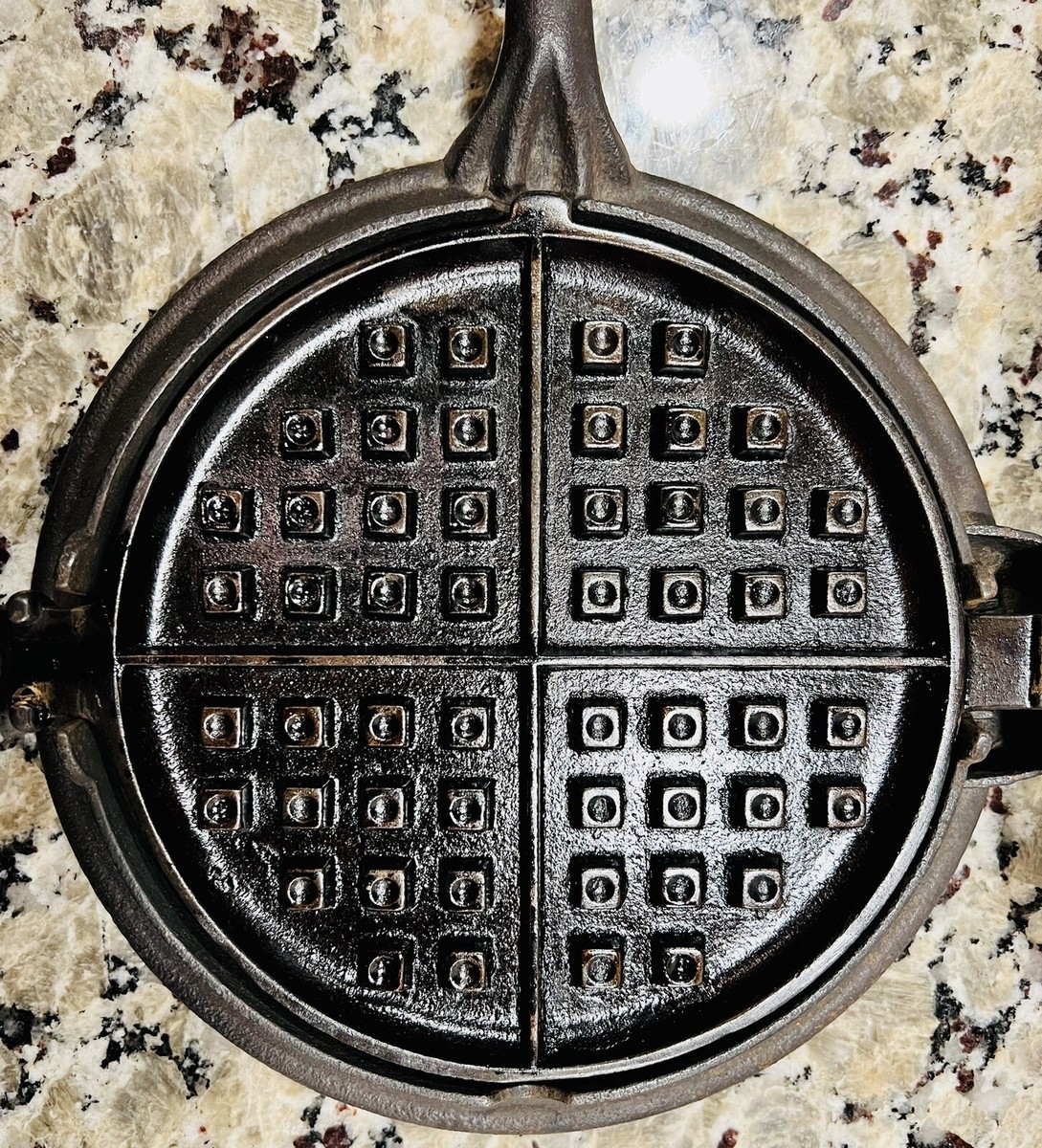 Rare Griswold The American, Cast Iron No 7 Waffle Iron, M