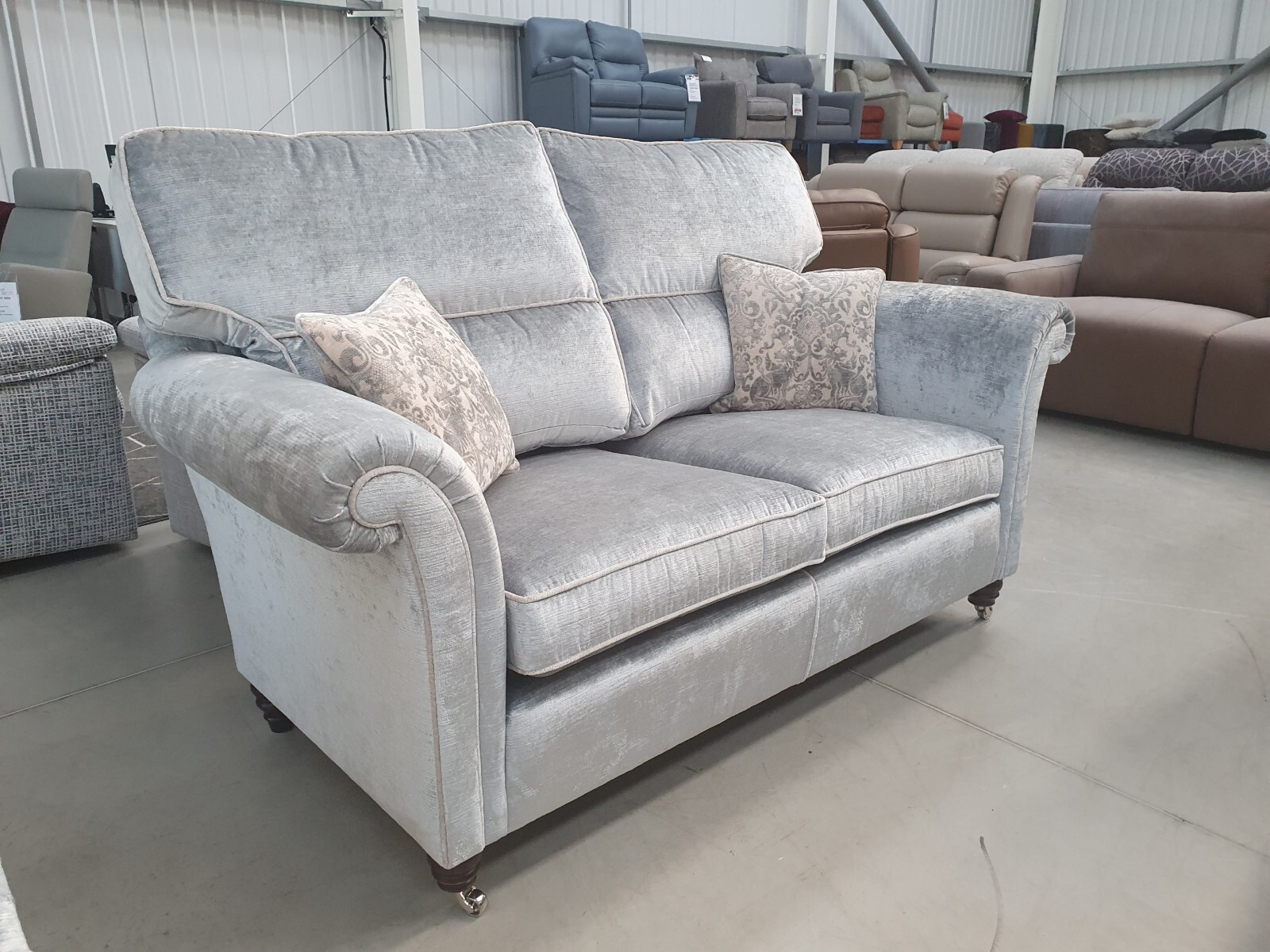 Duresta Abbotsbury Large 2 Seater Sofa and 2 Chairs eBay