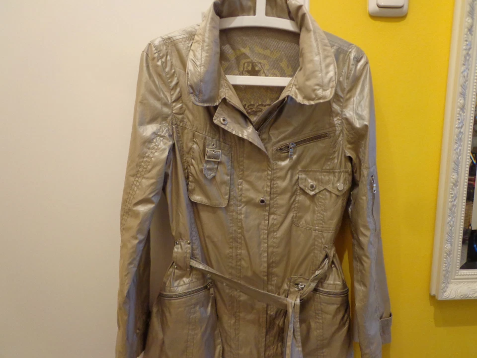 Milestone Damen Übergangs-Regenjacke Gr. 36 - Bild 2 von 4