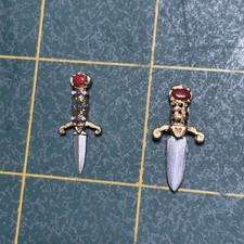 Neca Elvira Mistress of Dark 40th Anniversary Horror Weapon Knife  Dagger Set