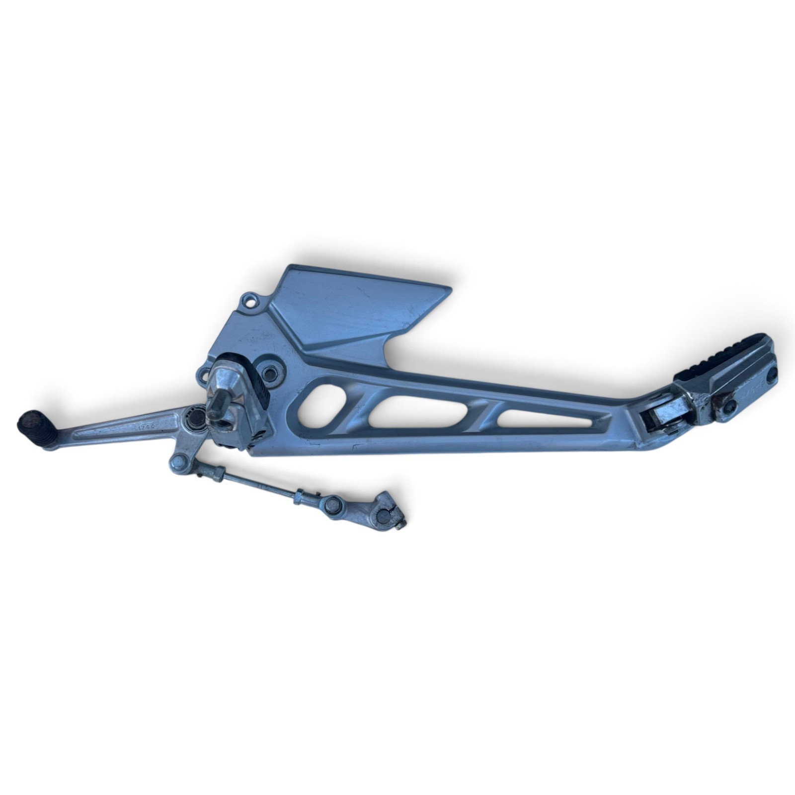 PEDANA PILOTA PASSEGGERO SINISTRA SX COMPLETA SUPPORTO SUZUKI GSR 600 06-11