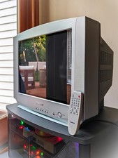 INCREDIBLE Magnavox 20" Flat CRT TV Retro Gaming Component S-Video 20MS3442/17