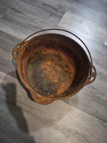 Extremely Rusted Griswold Casg Iron Dutch Oven No Lid