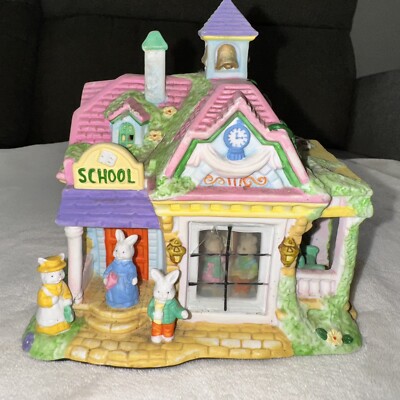 Easter Town Village ''School'' Cottontale Light Up Bunnies Colorful Read Descripti