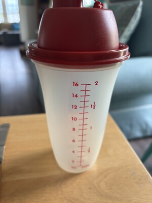 Vtg RED Tupperware 16 oz Quick Shake & Pour Mixer Bottle W/ Lid & Insert New