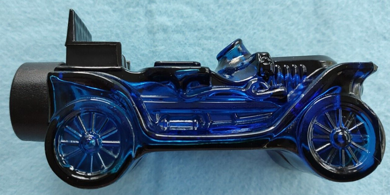 AVON COLLECTIBLE EMPTY COLOGNE STANLEY STEAMER, BLUE DECANTER CAR