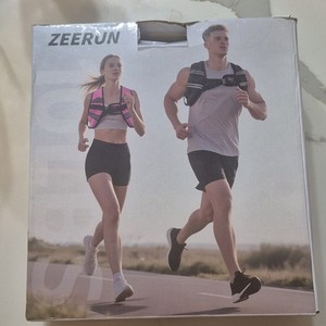 ZEERUN 10LB Weighted Vest 6-30LB Adjustable Fit Ergonomic Black WV10
