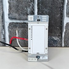 Insteon SwitchLinc V2 In-Wall Dimmer Switch White LED Indicator 120V 600W
