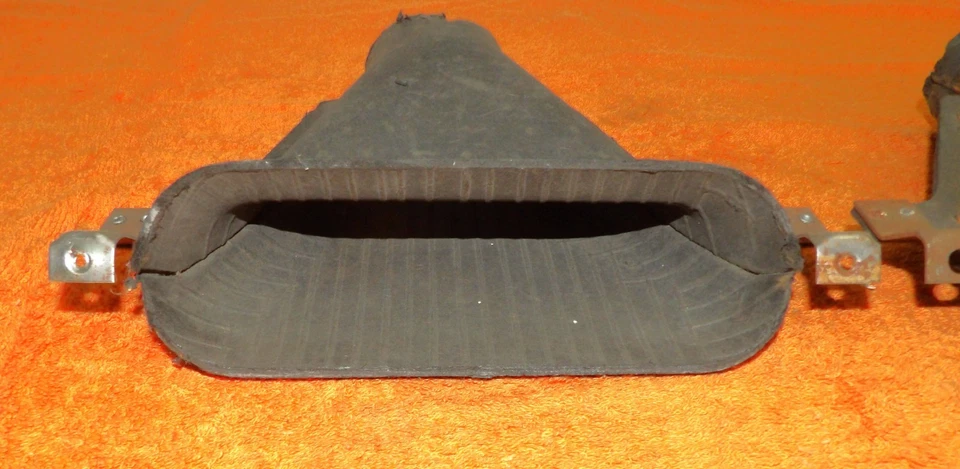 Ford Thunderbird 1964 1965 1966 techo rígido convertible tablero original descongelación conductos ventilaciones Foto 2 de 4