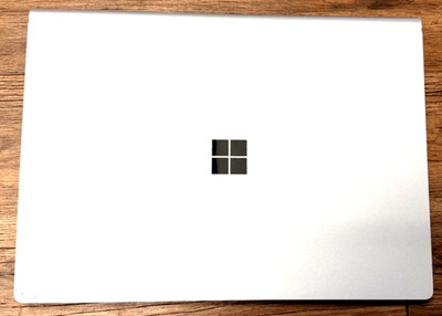 Microsoft Surface Book 2  i7  256GB 16GB - Silver OEM charger + Box